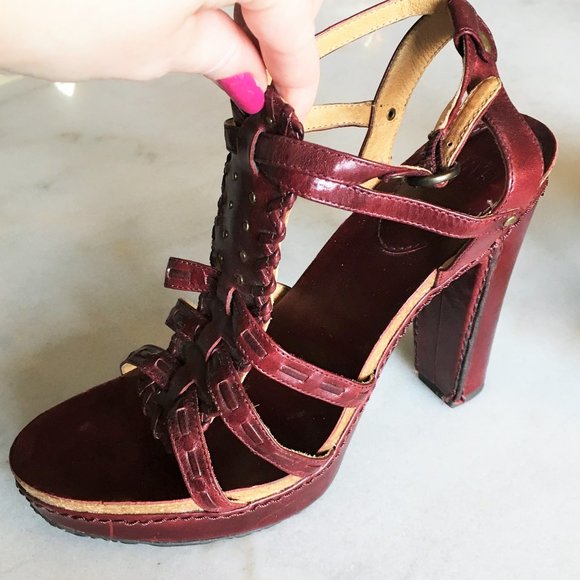 New! Anthropologie Frye Grace T strap leather platform sandal, burgundy / maroon - Picture 3 of 13